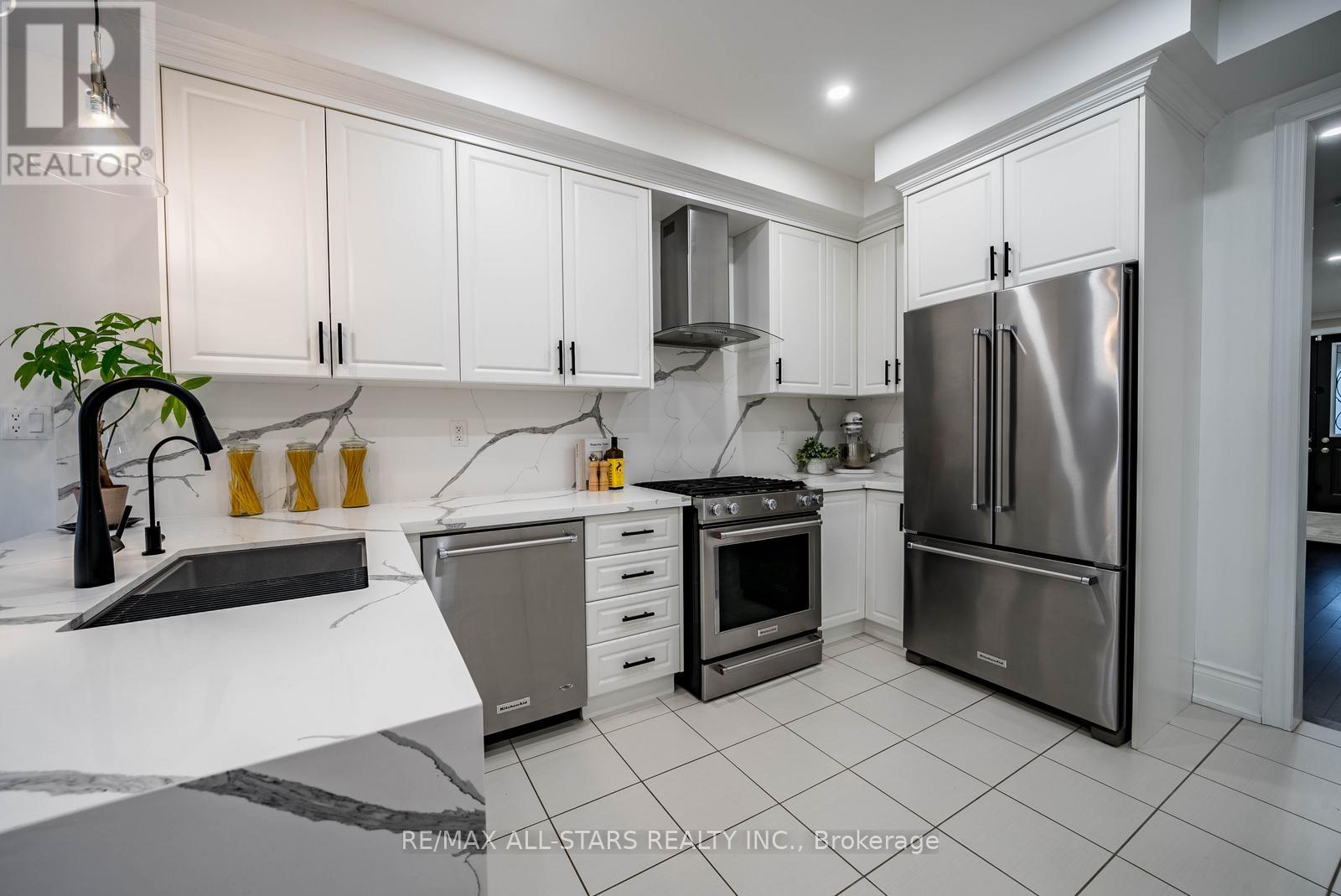 19 Kettle Valley Trail, King, Ontario  L7B 0N3 - Photo 14 - N12651226