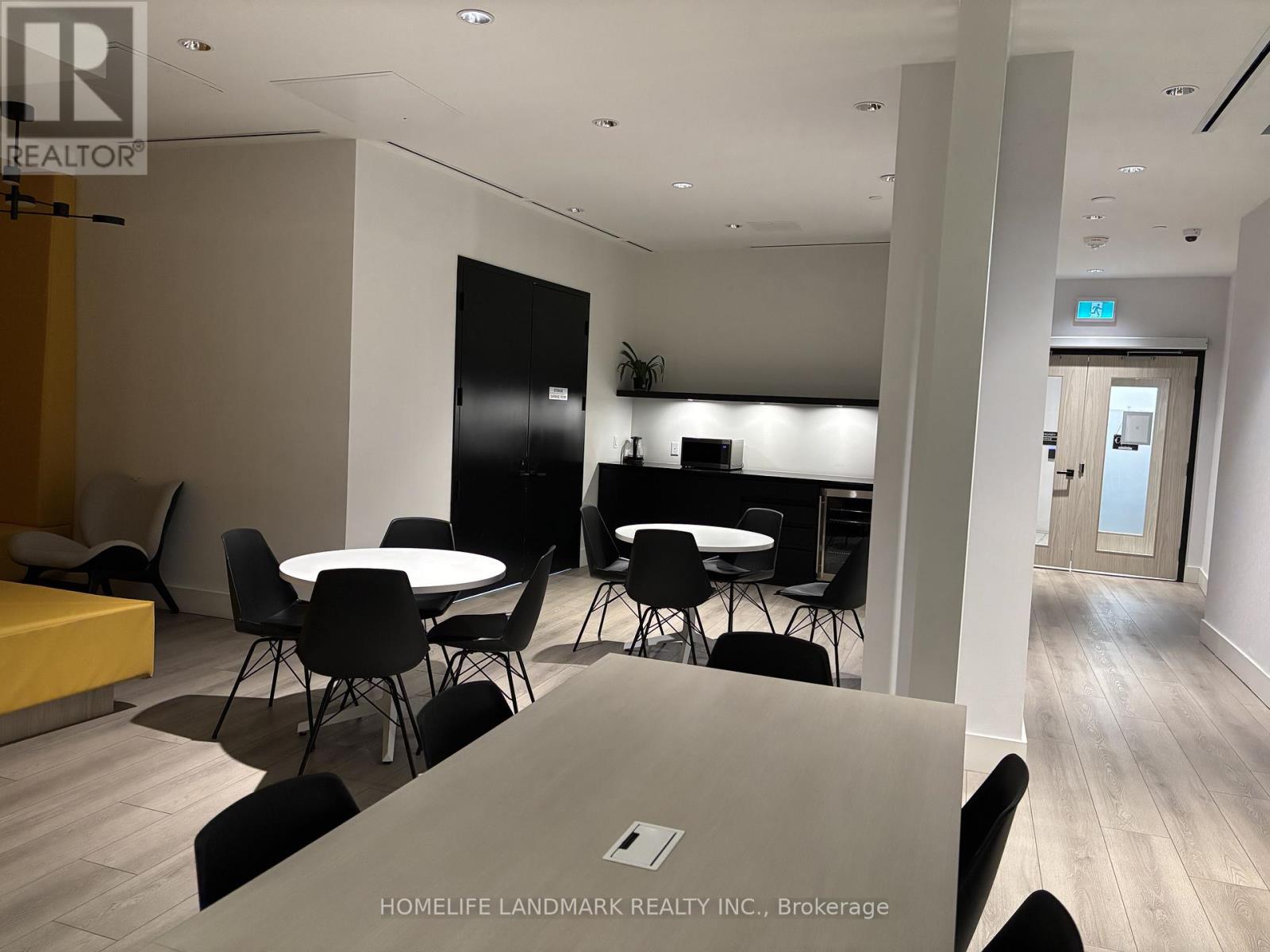 533 - 30 Tretti Way, Toronto, Ontario  M3H 0E3 - Photo 9 - C12631748