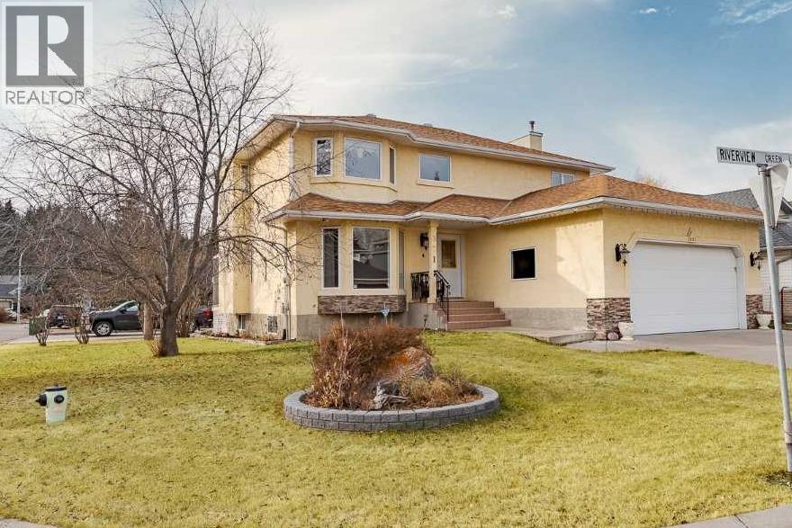 301 Riverview Green, Cochrane, Alberta