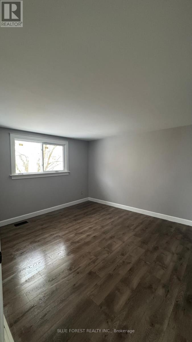 92 Pauline Crescent, London South, Ontario  N6E 2X6 - Photo 13 - X12650336