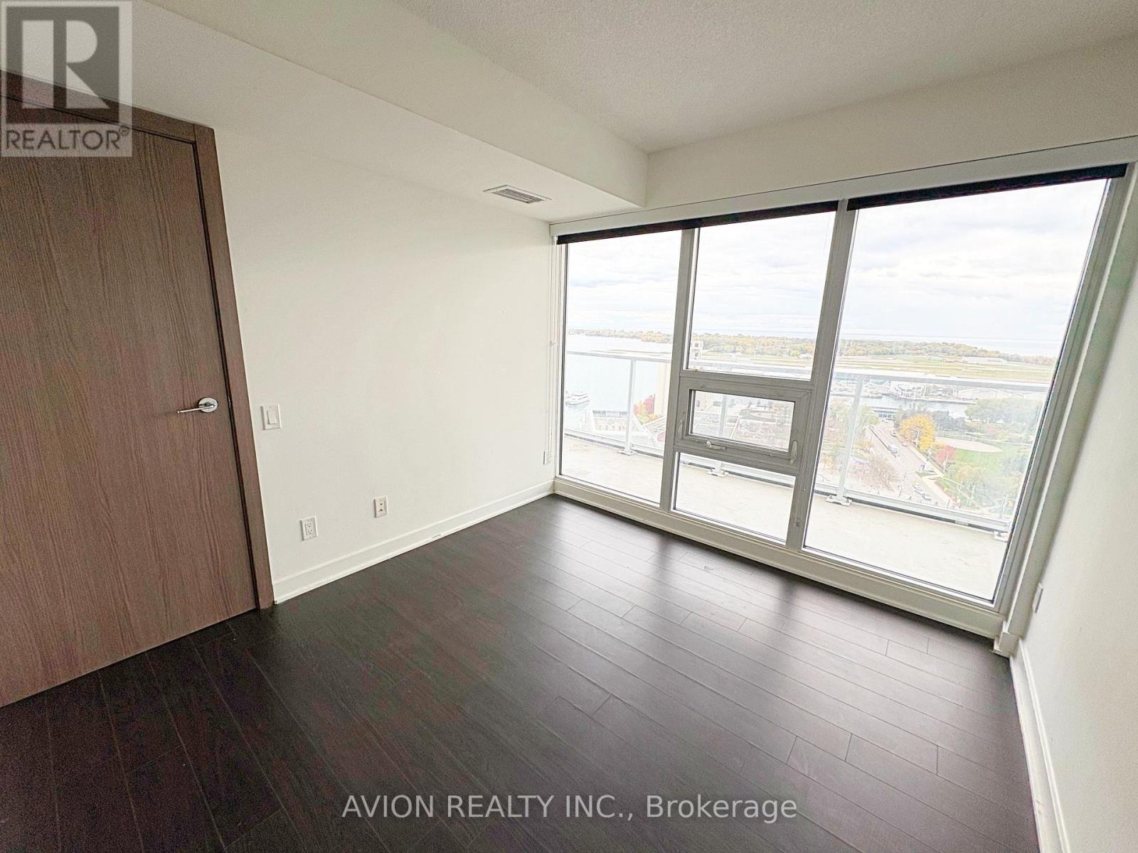 2516 - 17 Bathurst Street, Toronto, Ontario  M5V 0N1 - Photo 12 - C12651252