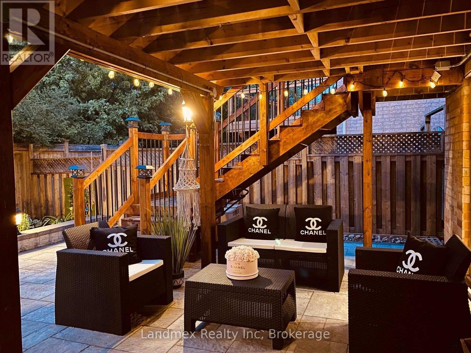 50 Charleswood Circle, Brampton, Ontario  L7A 1Z2 - Photo 10 - W12651246