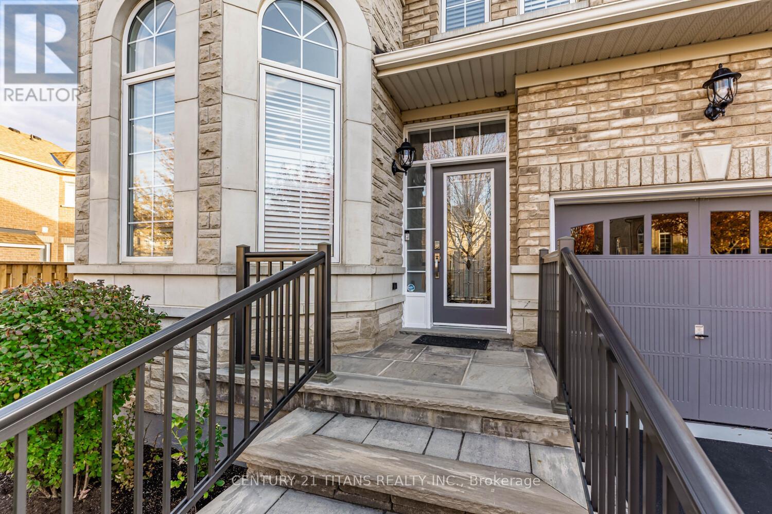 3 Condarcuri Crescent, Markham, Ontario  L6B 0G8 - Photo 3 - N12569510