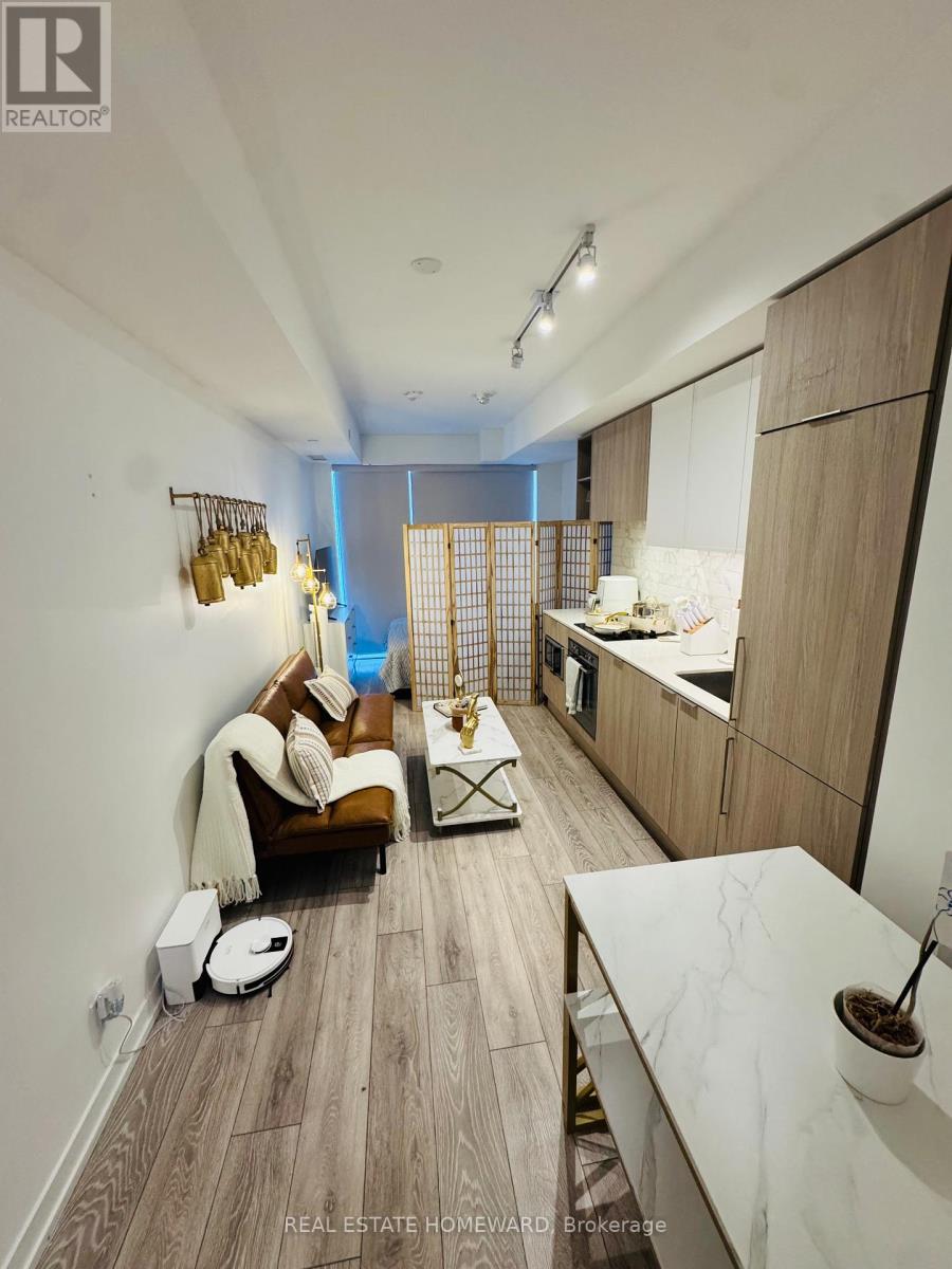 535 - 2020 Bathurst Street, Toronto, Ontario  M5P 0A6 - Photo 2 - C12651258