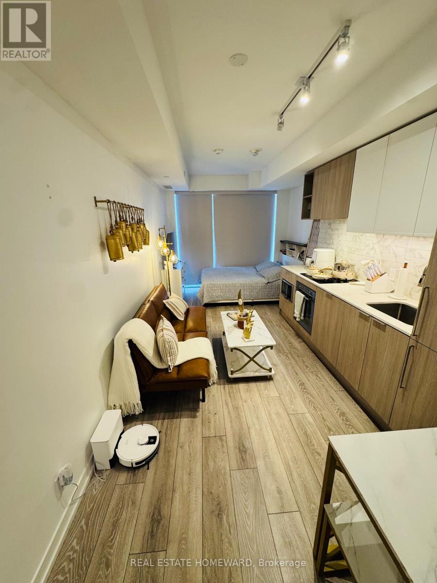 535 - 2020 Bathurst Street, Toronto, Ontario  M5P 0A6 - Photo 9 - C12651258