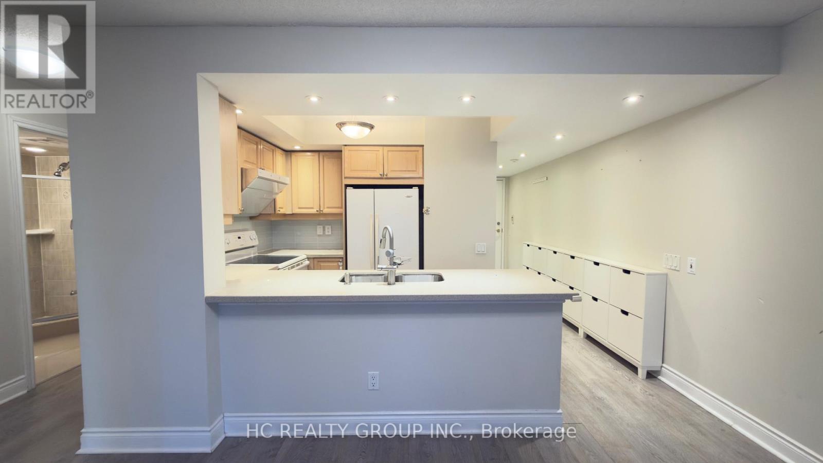 1424 - 15 Northtown Way, Toronto, Ontario  M2N 7A2 - Photo 8 - C12606408