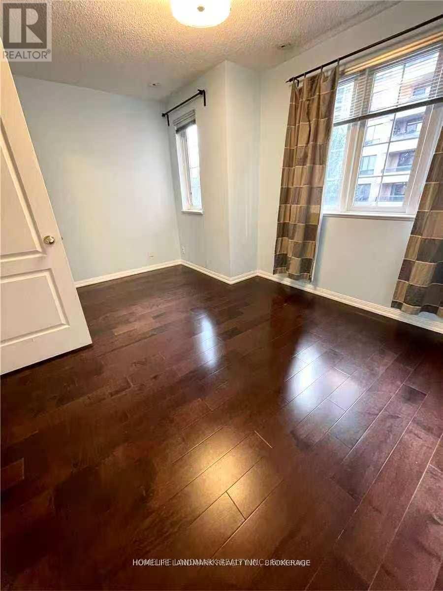 1002 - 28 Sommerset Way, Toronto, Ontario  M2N 6W7 - Photo 7 - C12646338