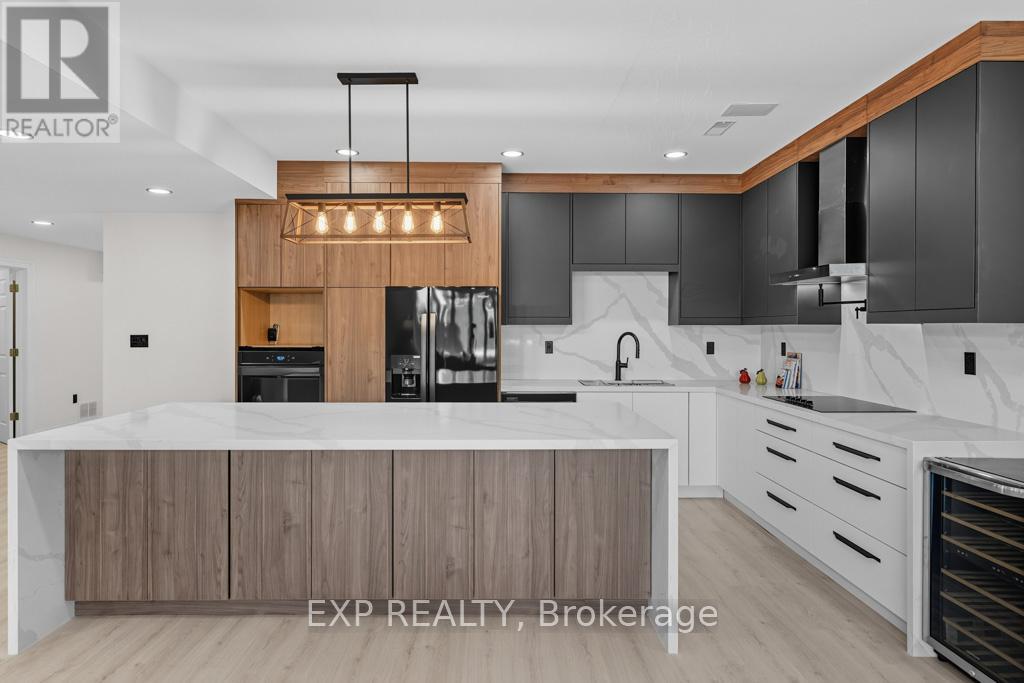 22 Longthorpe Court, Aurora, Ontario  L4G 0K4 - Photo 40 - N12418746