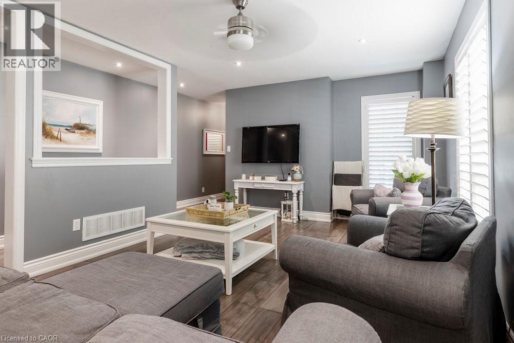 15 Buttercup Crescent, Waterdown, Ontario  L8B 0X9 - Photo 6 - 40768155