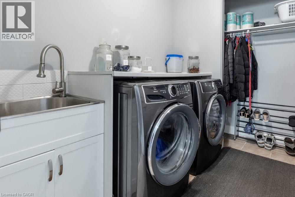 15 Buttercup Crescent, Waterdown, Ontario  L8B 0X9 - Photo 11 - 40768155