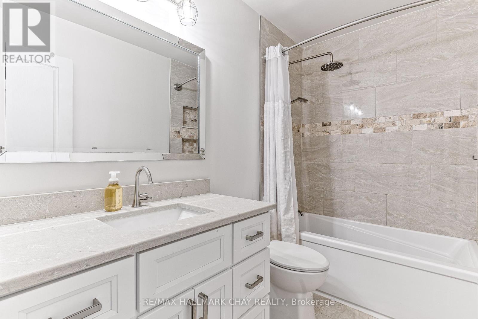 135 Trevino Circle, Barrie, Ontario  L4M 6T8 - Photo 11 - S12651292