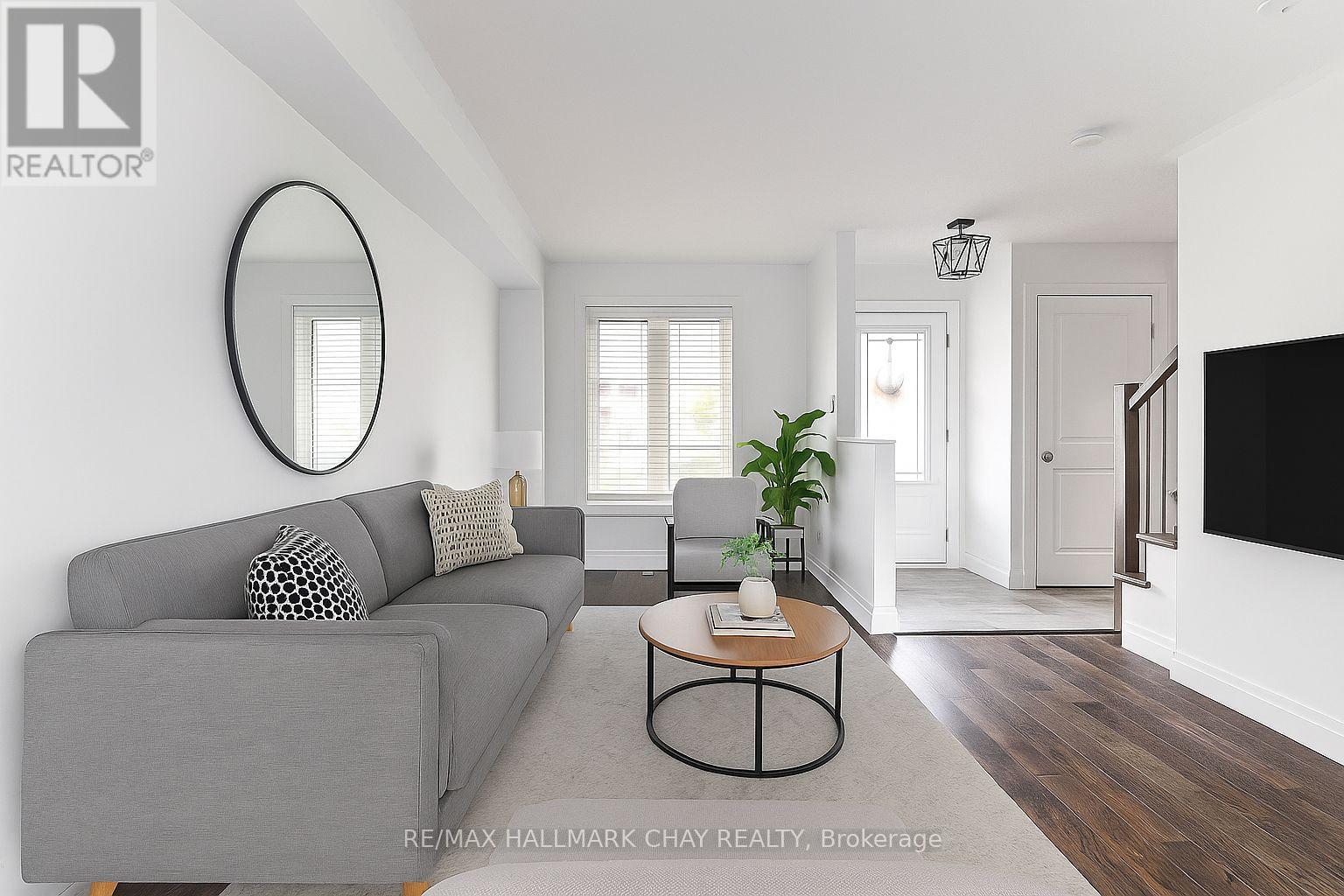 135 Trevino Circle, Barrie, Ontario  L4M 6T8 - Photo 5 - S12651292