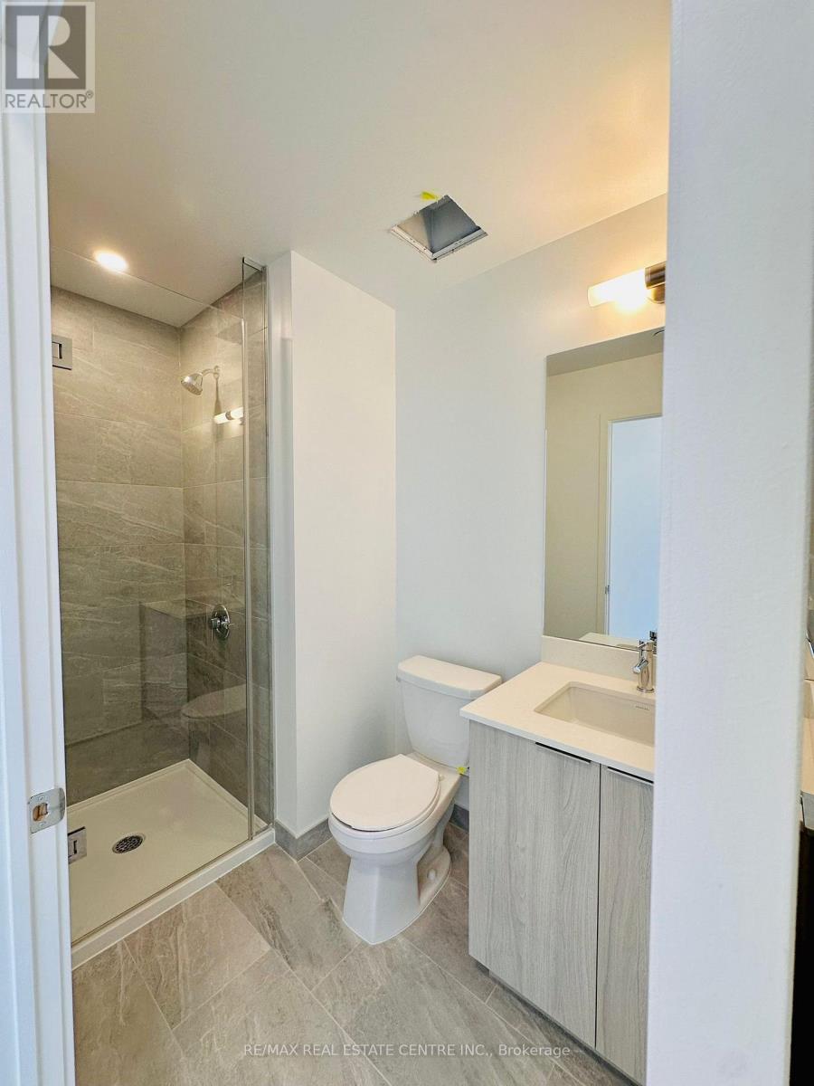 2710 - 395 Square One Drive, Mississauga, Ontario  L5B 0P6 - Photo 13 - W12651286