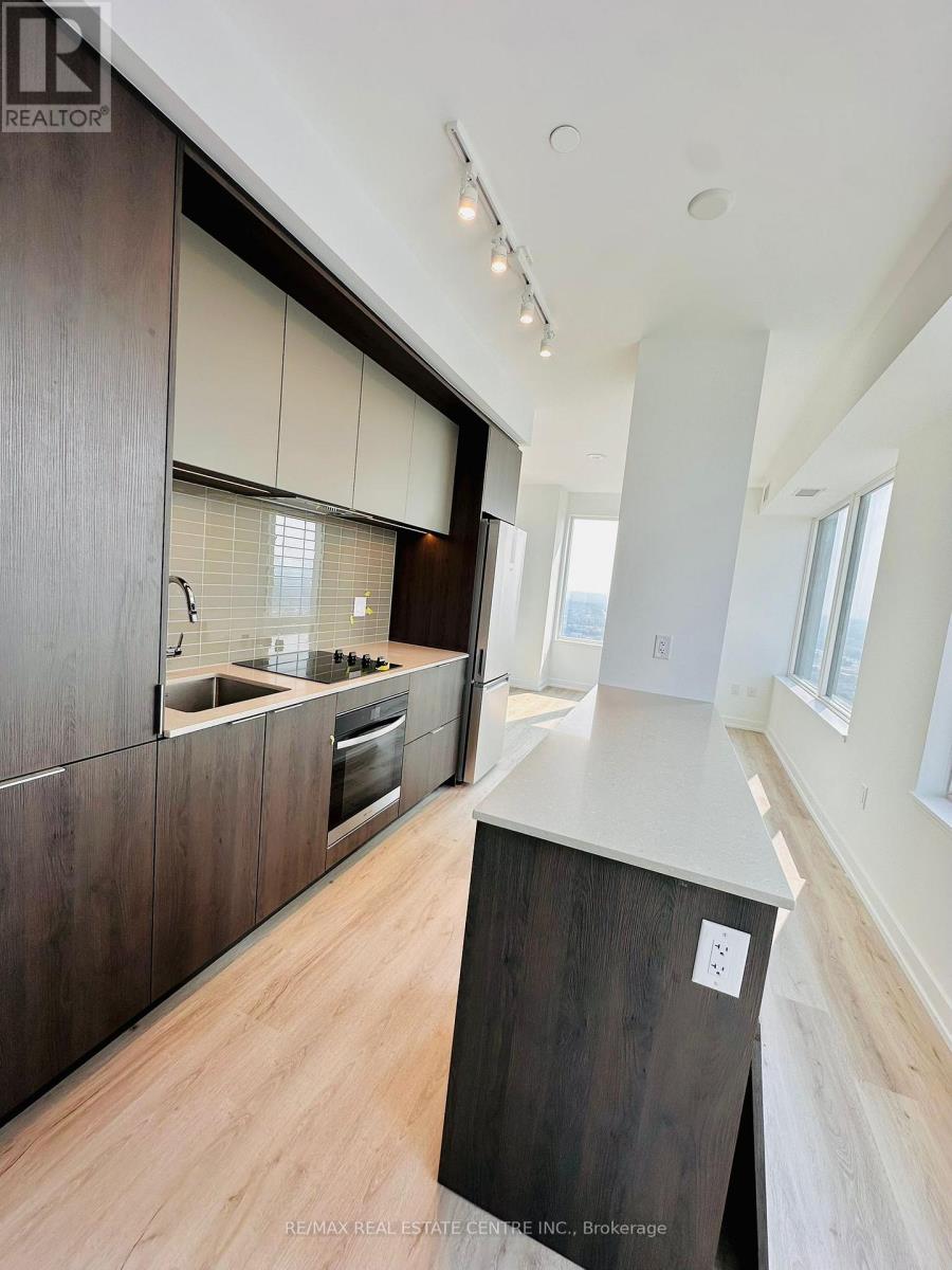 2710 - 395 Square One Drive, Mississauga, Ontario  L5B 0P6 - Photo 4 - W12651286