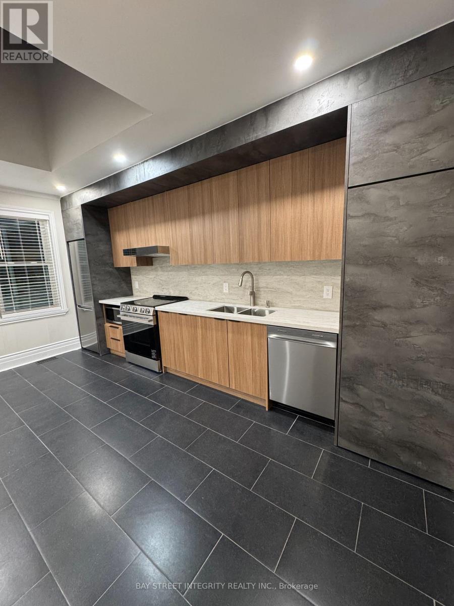 244 King Edward Avenue, Toronto, Ontario  M4C 5K1 - Photo 2 - E12651300