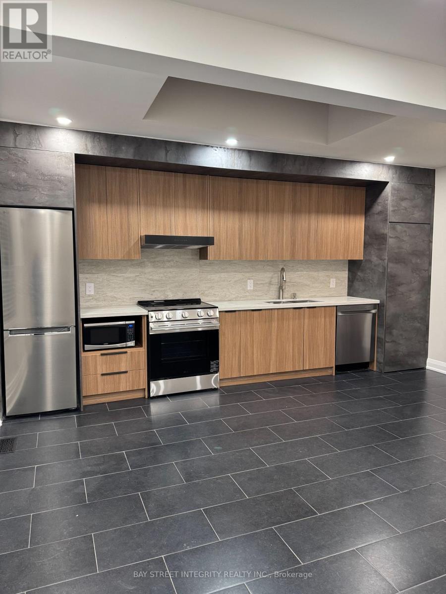 244 King Edward Avenue, Toronto, Ontario  M4C 5K1 - Photo 3 - E12651300