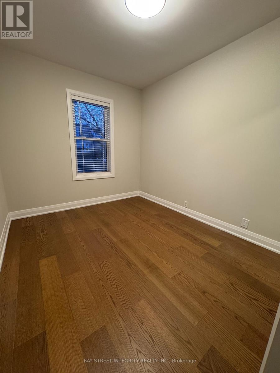 244 King Edward Avenue, Toronto, Ontario  M4C 5K1 - Photo 6 - E12651300