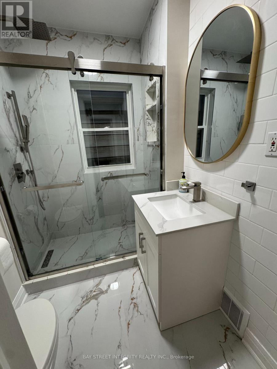 244 King Edward Avenue, Toronto, Ontario  M4C 5K1 - Photo 9 - E12651300