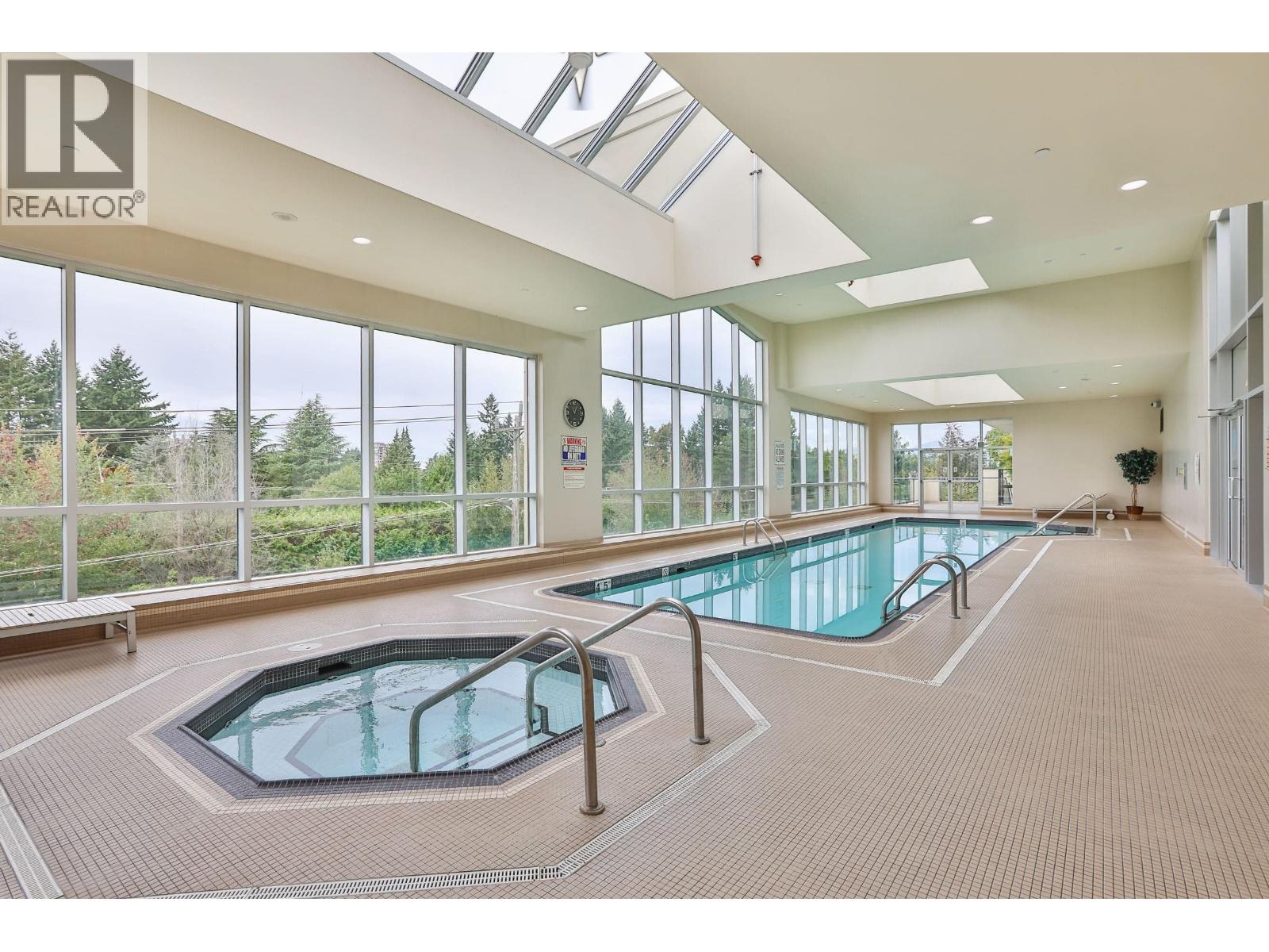 Listing Picture 18 of 23 : 802 9188 HEMLOCK DRIVE, Richmond / 烈治文 - 魯藝地產 Yvonne Lu Group - MLS Medallion Club Member