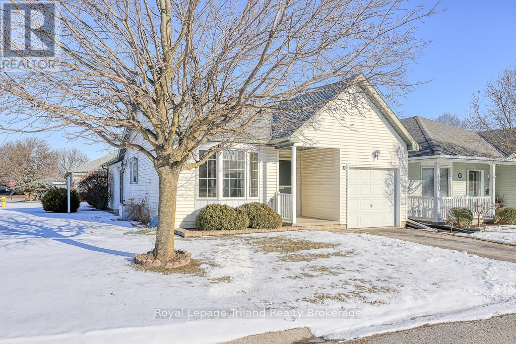 10 Armstrong Drive, Tillsonburg, Ontario  N4G 5T3 - Photo 1 - X12651322