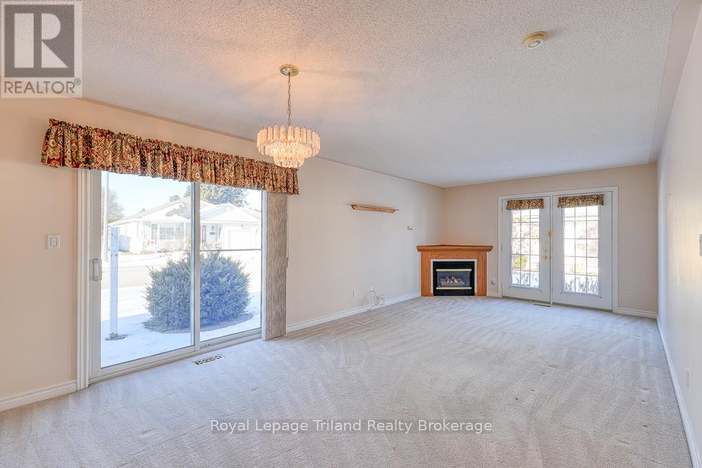 10 Armstrong Drive, Tillsonburg, Ontario  N4G 5T3 - Photo 14 - X12651322