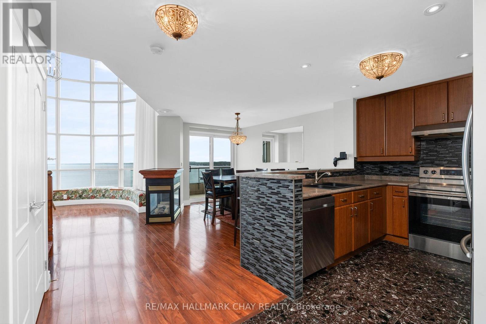 910 - 2 Toronto Street, Barrie, Ontario  L4N 9R2 - Photo 12 - S12648656