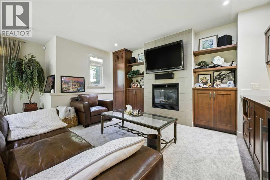 16 Spring Valley Lane Sw, Calgary, Alberta  T3H 4V2 - Photo 10 - A2256130