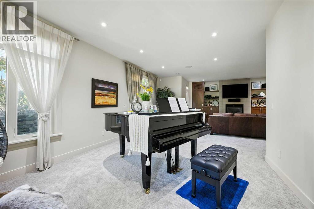 16 Spring Valley Lane Sw, Calgary, Alberta  T3H 4V2 - Photo 8 - A2256130