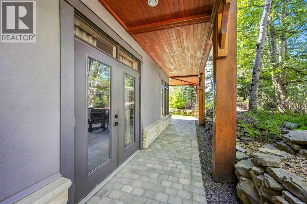 16 Spring Valley Lane Sw, Calgary, Alberta  T3H 4V2 - Photo 49 - A2256130