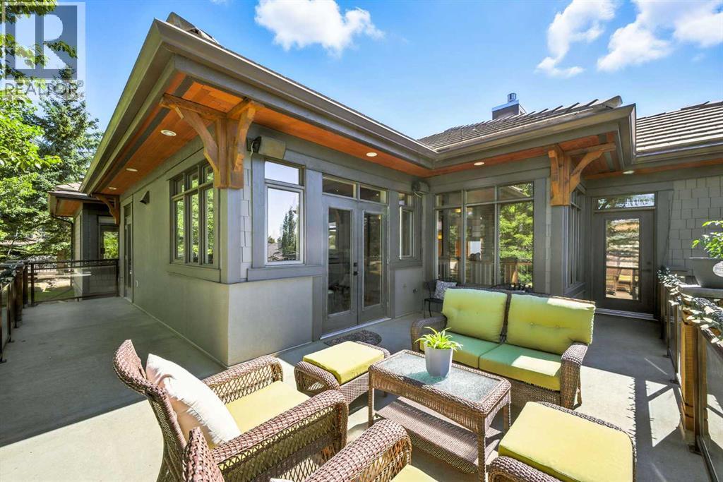 16 Spring Valley Lane Sw, Calgary, Alberta  T3H 4V2 - Photo 42 - A2256130