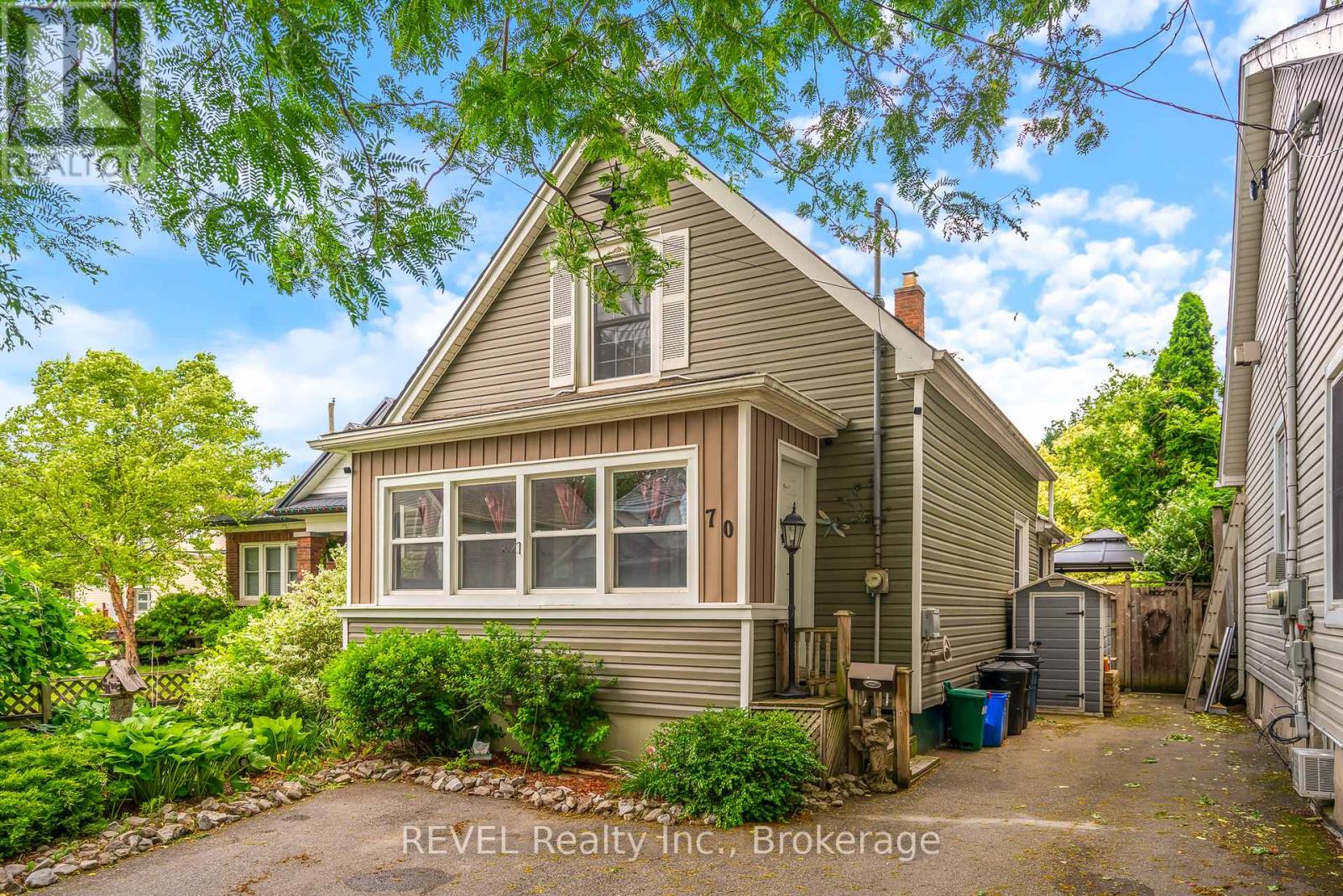 70 YORK STREET, St. Catharines, Ontario