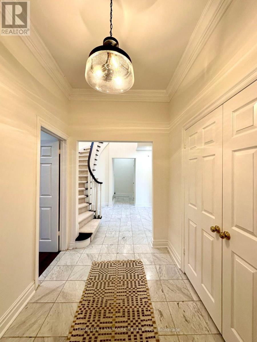 7 Killarney Road, Toronto, Ontario  M5P 1L7 - Photo 3 - C12651326