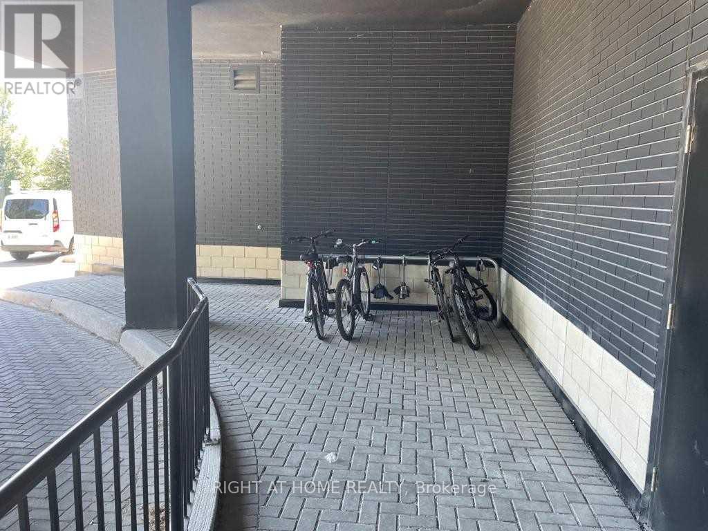 207 - 1401 O'connor Drive, Toronto, Ontario  M4B 2V5 - Photo 3 - E12651306