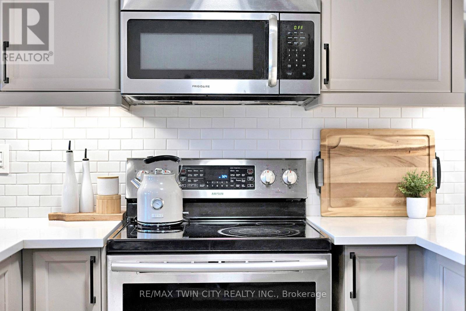 30 - 6 Atessa Drive, Hamilton, Ontario  L9B 0C6 - Photo 11 - X12651324