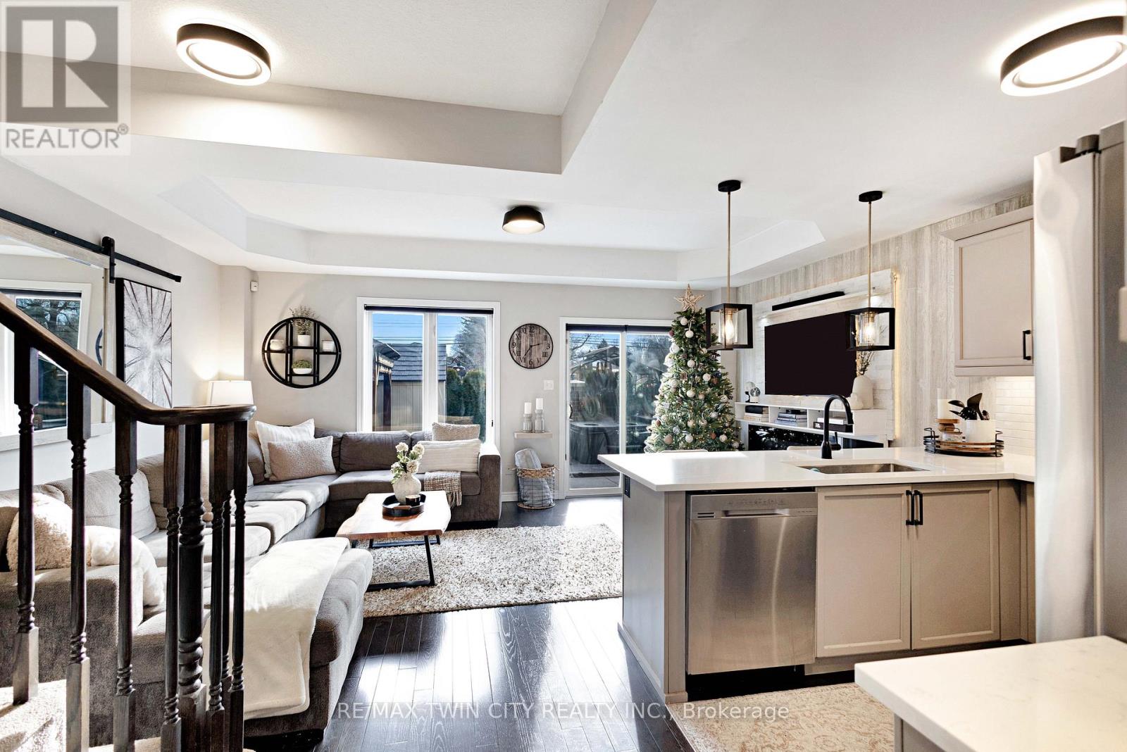 30 - 6 Atessa Drive, Hamilton, Ontario  L9B 0C6 - Photo 7 - X12651324