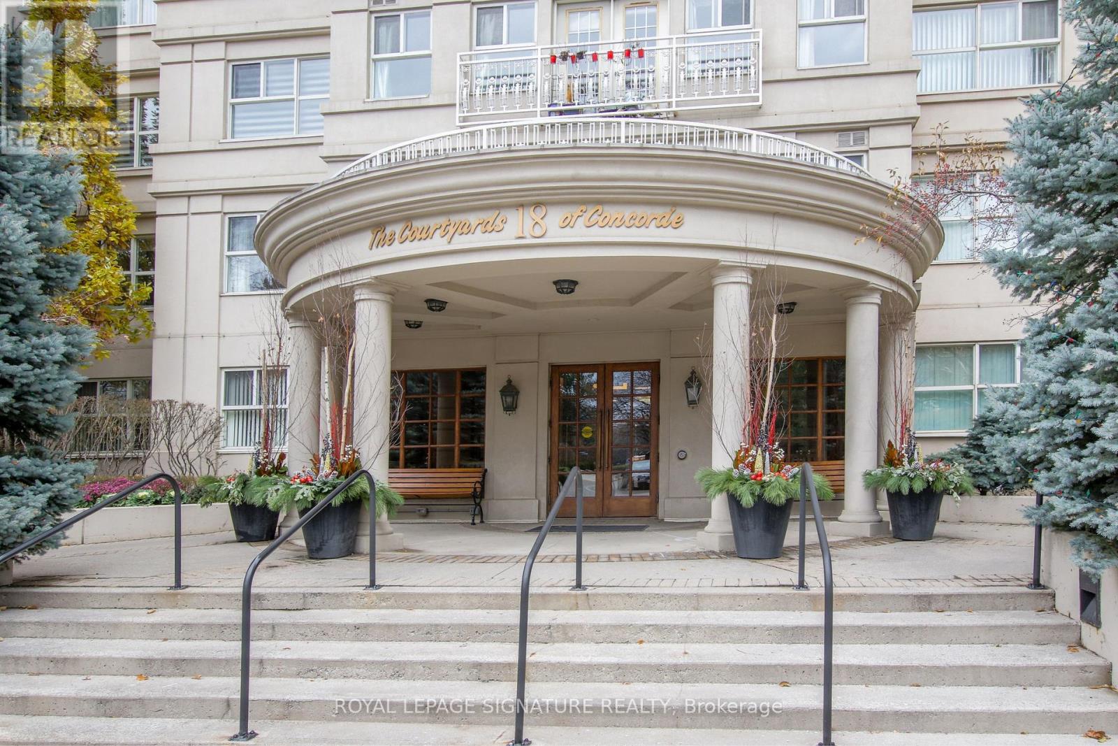 402 - 18 CONCORDE PLACE, Toronto, Ontario