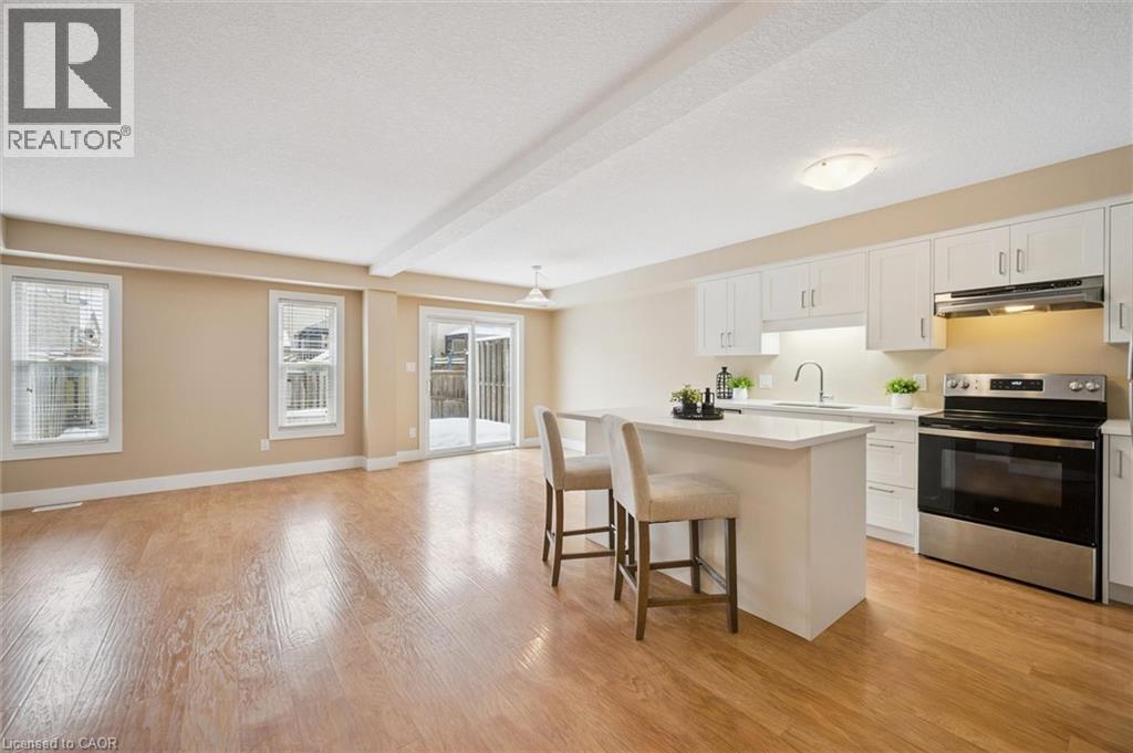 298 Sophia Crescent, Kitchener, Ontario  N2R 1X9 - Photo 4 - 40794742