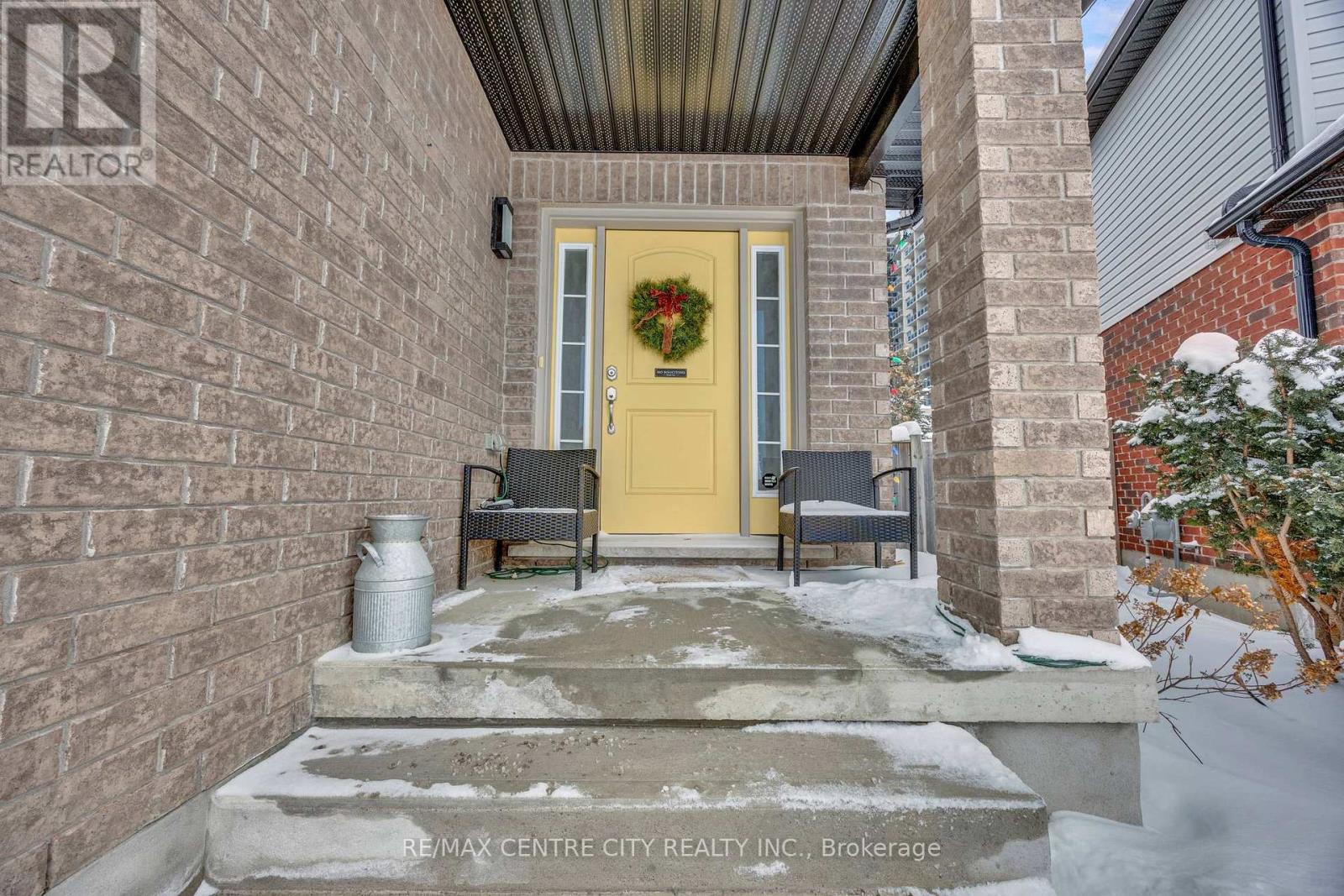 6929 Vallas Circle, London South, Ontario  N6P 0V4 - Photo 2 - X12651344