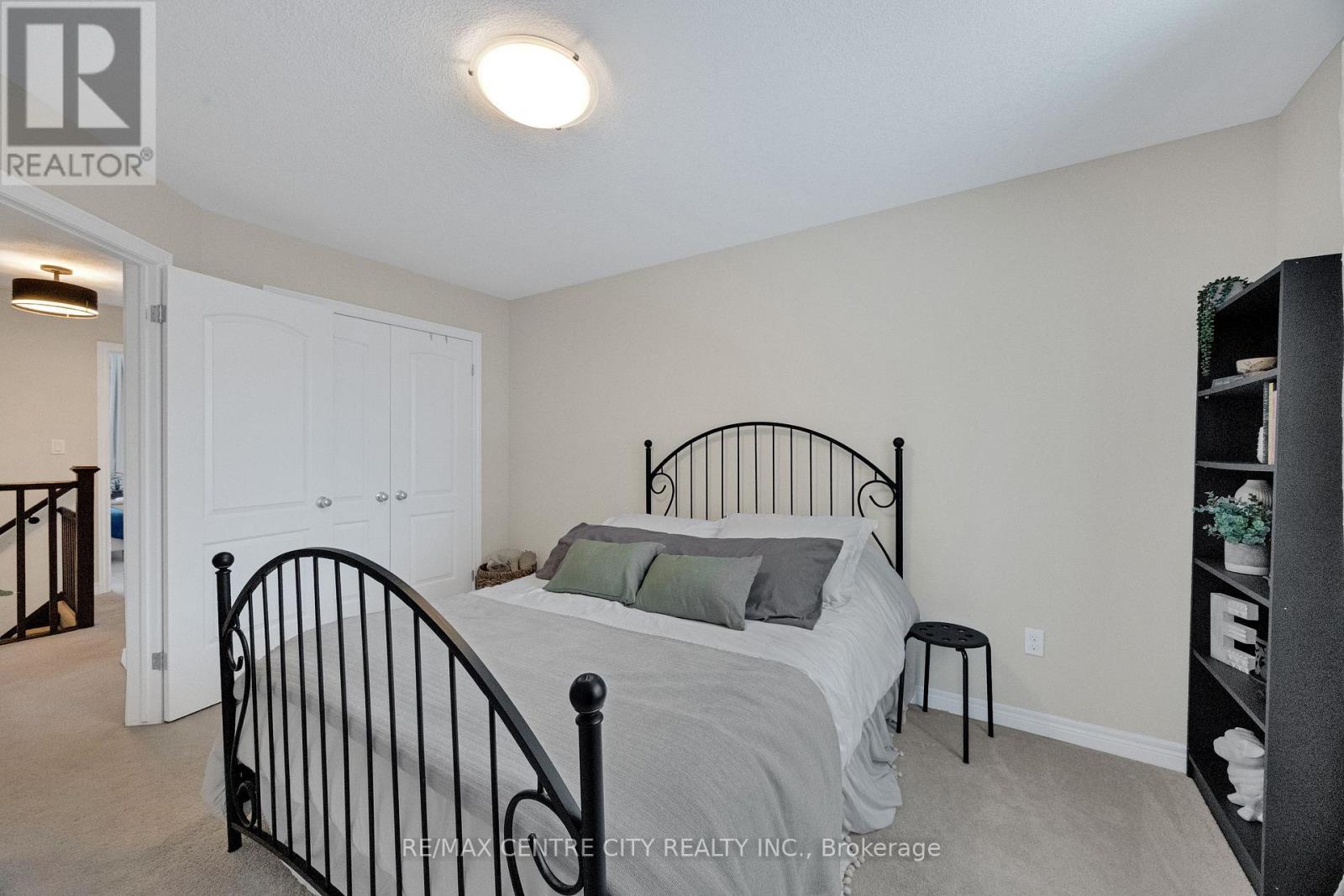 6929 Vallas Circle, London South, Ontario  N6P 0V4 - Photo 28 - X12651344