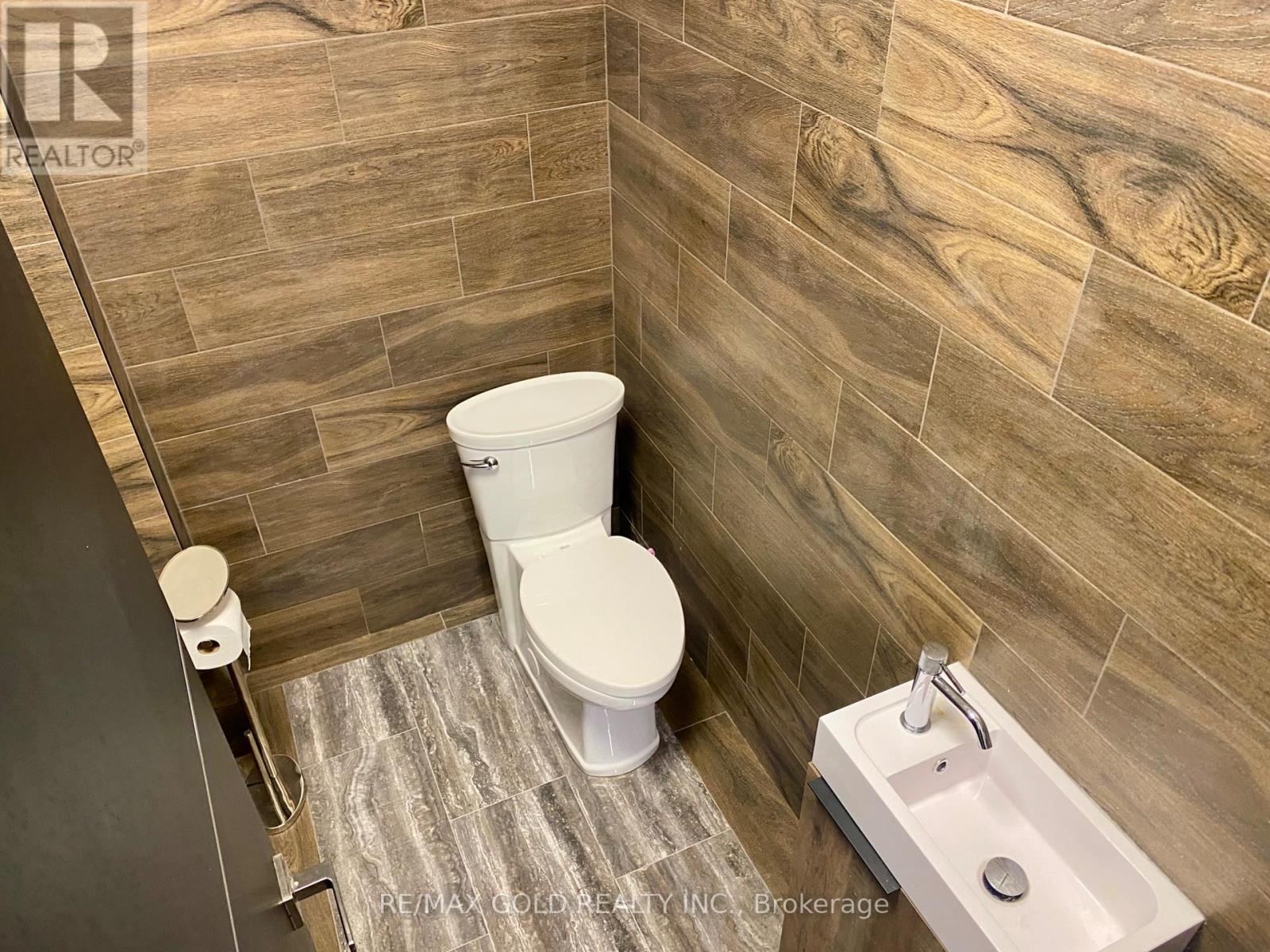 204 - 6475 Mayfield Road, Brampton, Ontario  L6P 0H9 - Photo 4 - W12603246