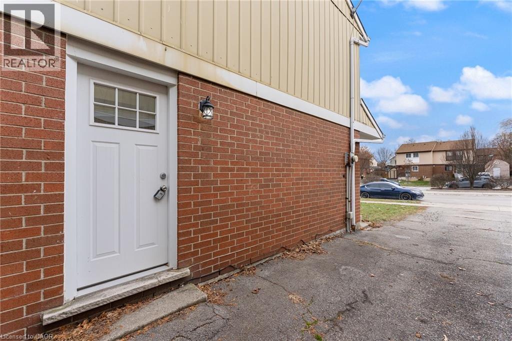 398 East 22nd Street Unit# Lower, Hamilton, Ontario  L8V 2W4 - Photo 2 - 40795114