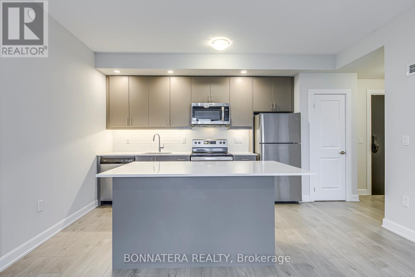 408 - 3200 William Coltson Avenue, Oakville, Ontario  L6H 7W6 - Photo 10 - W12651346