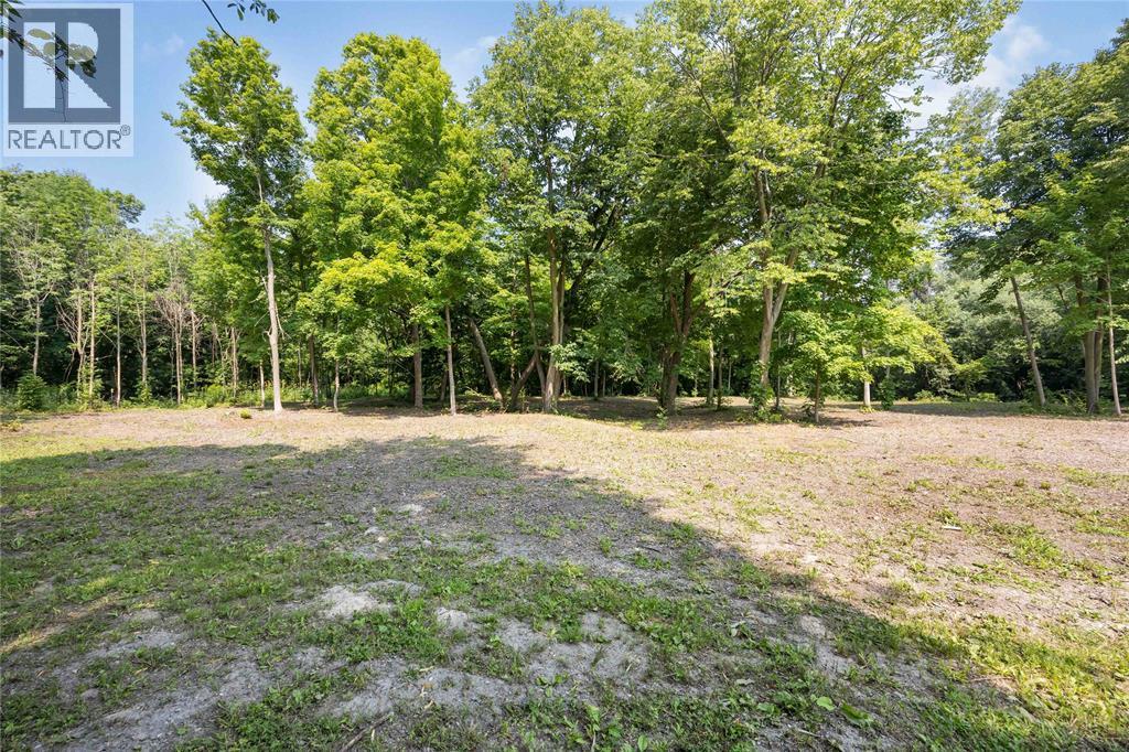 6851 FLEMING STREET Plympton-Wyoming Ontario Canada N0N1E0 5