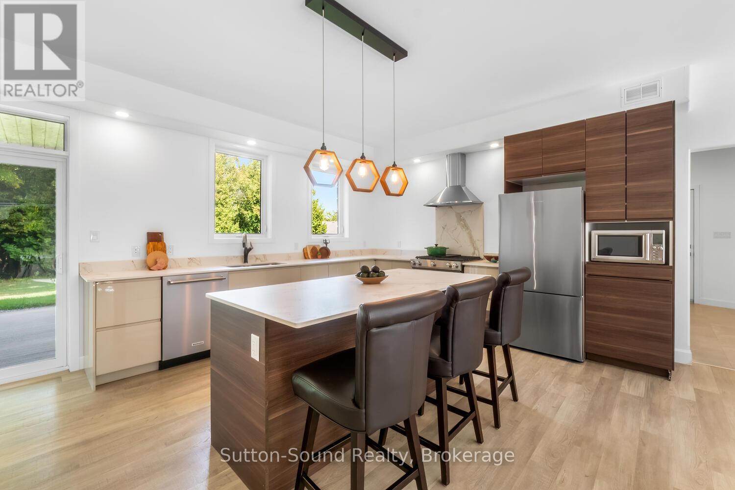 293 Everatt Side Road, Northern Bruce Peninsula, Ontario  N0H 1W0 - Photo 12 - X12423325