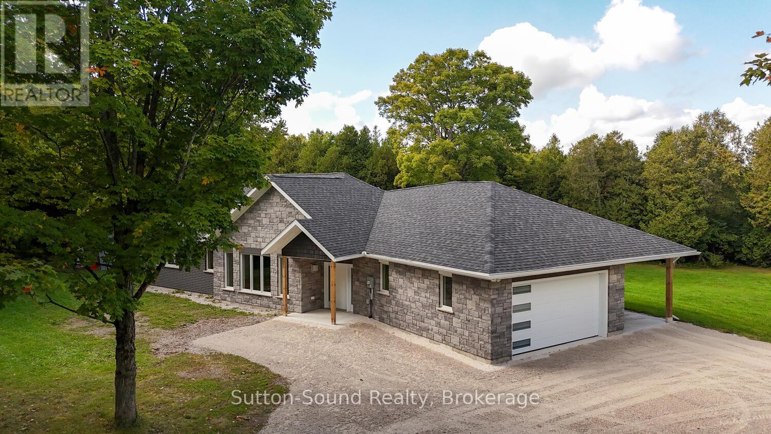 293 Everatt Side Road, Northern Bruce Peninsula, Ontario  N0H 1W0 - Photo 3 - X12423325