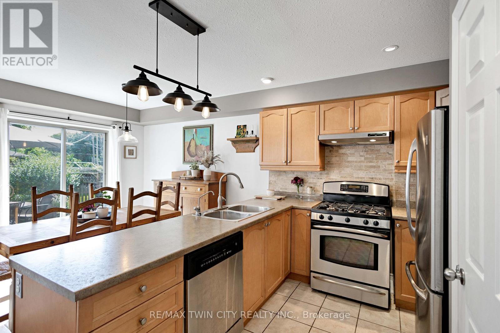 4 Fuller Court, Brantford, Ontario  N3S 0A6 - Photo 14 - X12651354