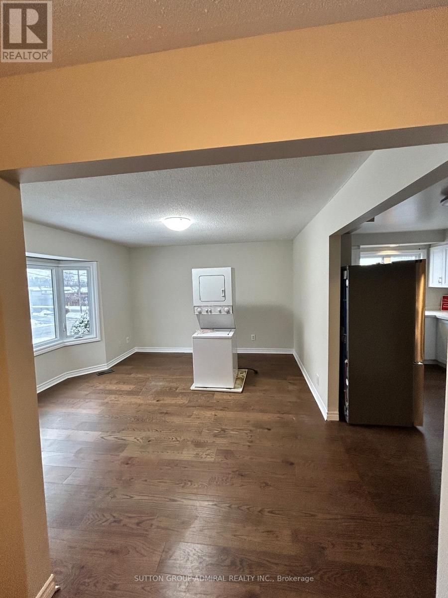 Main Floor - 166 Kulpin Avenue, Bradford West Gwillimbury, Ontario  L3Z 2A9 - Photo 9 - N12448657