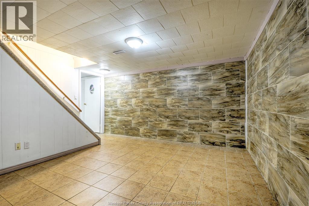 10475 Eastcourt, Windsor, Ontario N8R 1E4 - Photo 21 - 25032039