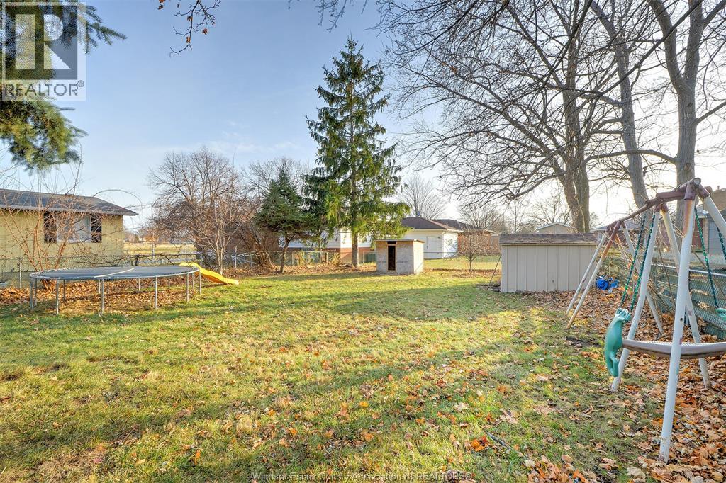 10475 Eastcourt, Windsor, Ontario N8R 1E4 - Photo 25 - 25032039