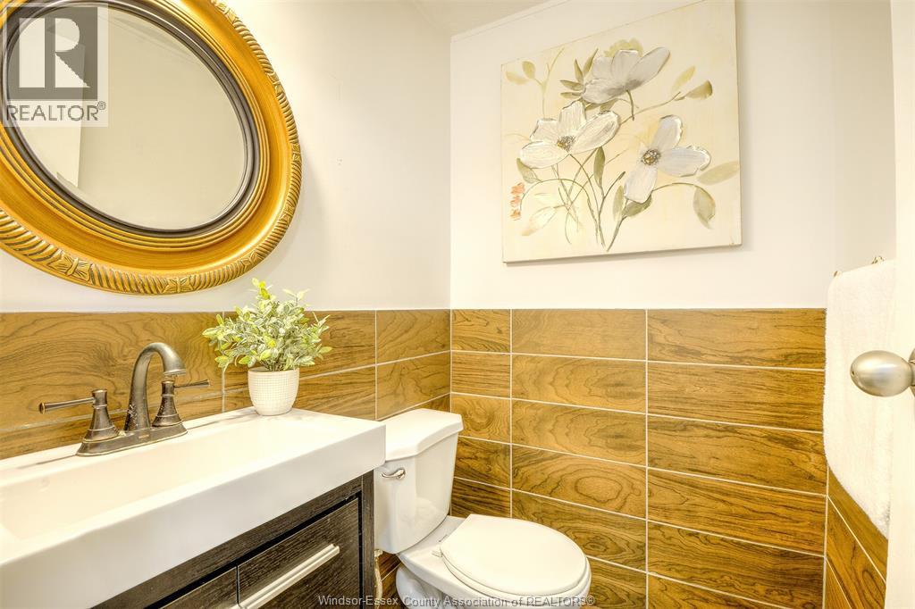 10475 Eastcourt, Windsor, Ontario N8R 1E4 - Photo 12 - 25032039